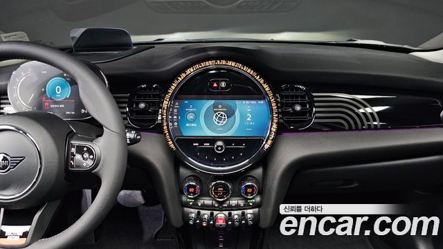 Mini Cooper 2023 — photo 14
