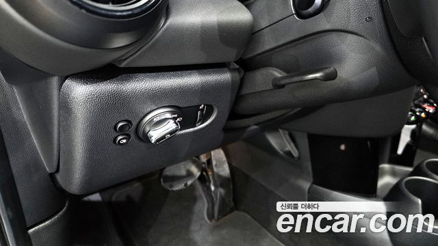 Mini Cooper 2023 — photo 20