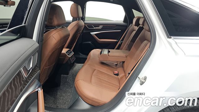 Audi A6 2023 — photo 12