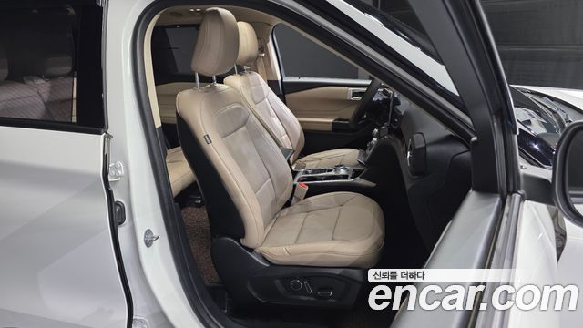 Ford Explorer 2020 — photo 17