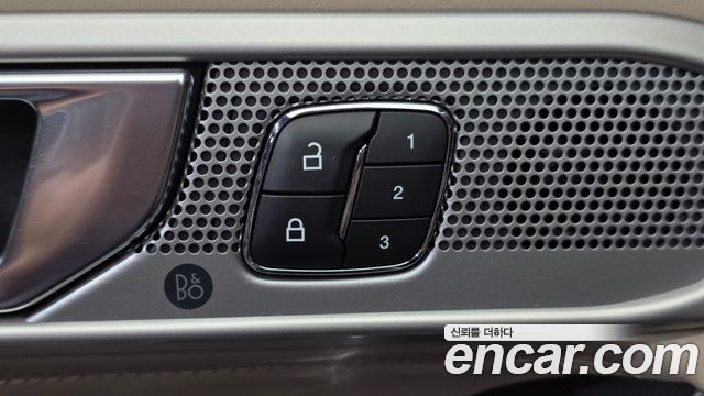 Ford Explorer 2020 — photo 19