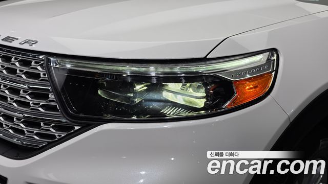 Ford Explorer 2020 — photo 8