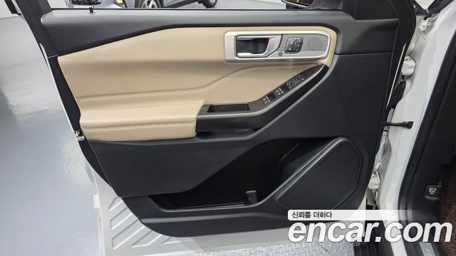 Ford Explorer 2020 — photo 14