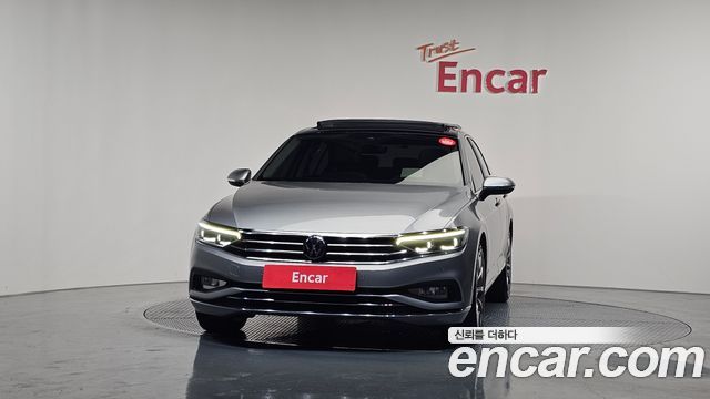 Volkswagen Passat 2021 — photo 3