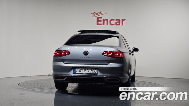 Volkswagen Passat 2021 — photo 4
