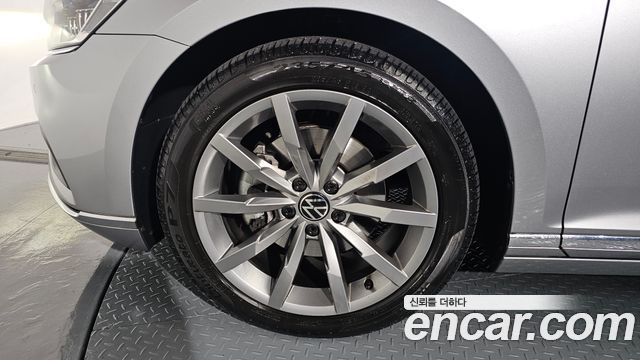 Volkswagen Passat 2021 — photo 5