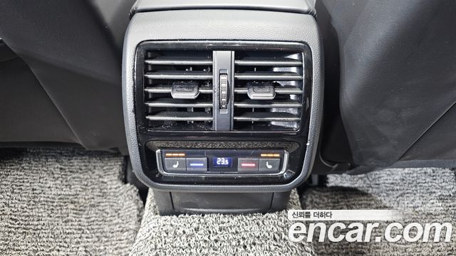 Volkswagen Passat 2021 — photo 18
