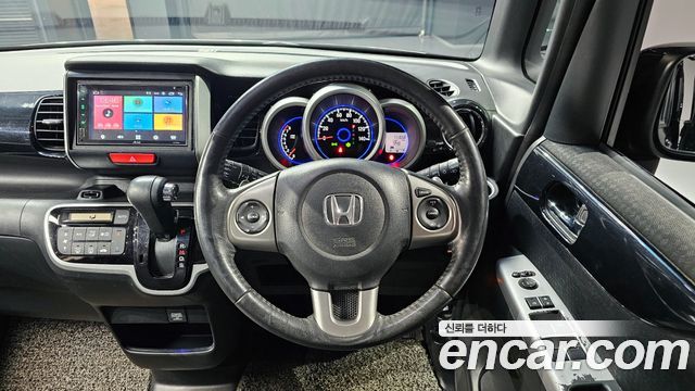 Honda N-BOX 2015 — photo 13