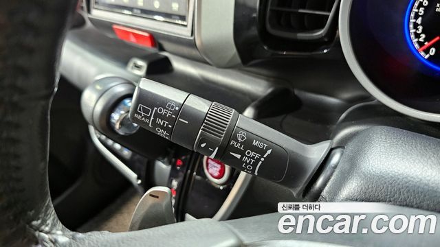 Honda N-BOX 2015 — photo 18