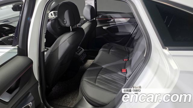 Audi A6 2020 — photo 11