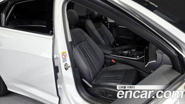 Audi A6 2020 — photo 12
