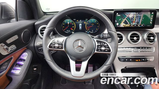 Mercedes-Benz GLC-Class 2022 — photo 13