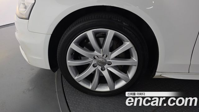 Audi A4 2015 — photo 5