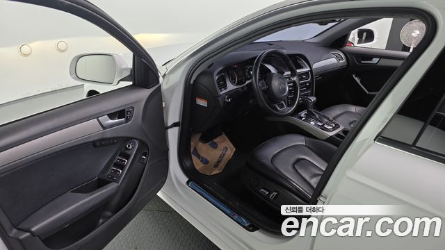 Audi A4 2015 — photo 11
