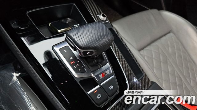 Audi SQ5 2022 — photo 9