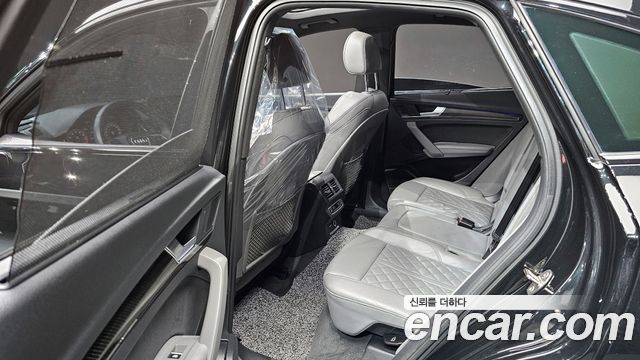 Audi SQ5 2022 — photo 12
