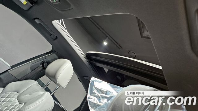 Audi SQ5 2022 — photo 18