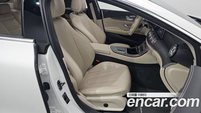 Mercedes-Benz CLS-Class 2021 — photo 10
