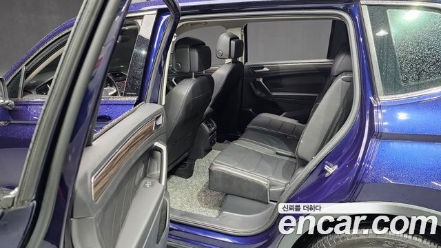 Volkswagen Tiguan 2023 — photo 10