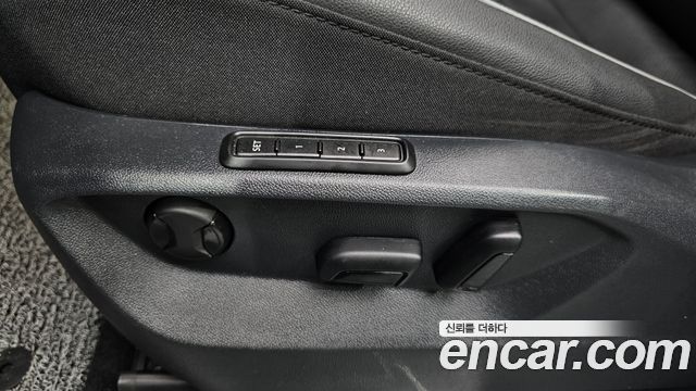 Volkswagen Tiguan 2023 — photo 19