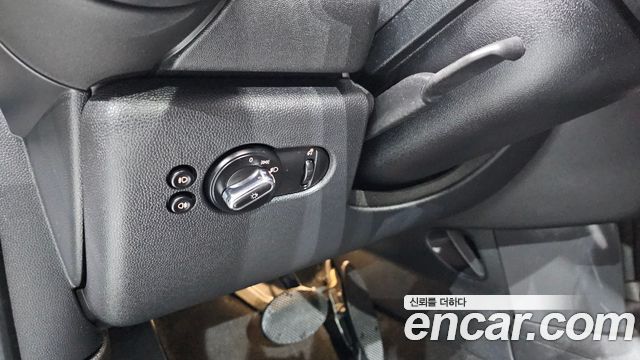Mini Cooper 2019 — photo 13