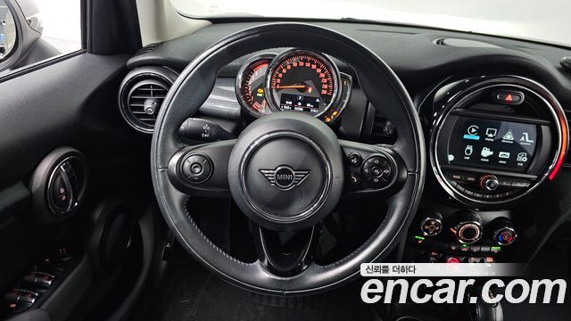 Mini Cooper 2019 — photo 14
