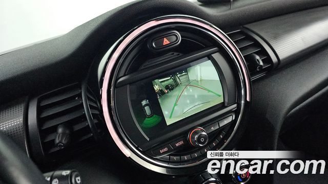 Mini Cooper 2019 — photo 16