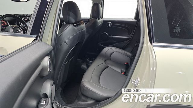 Mini Cooper 2019 — photo 19