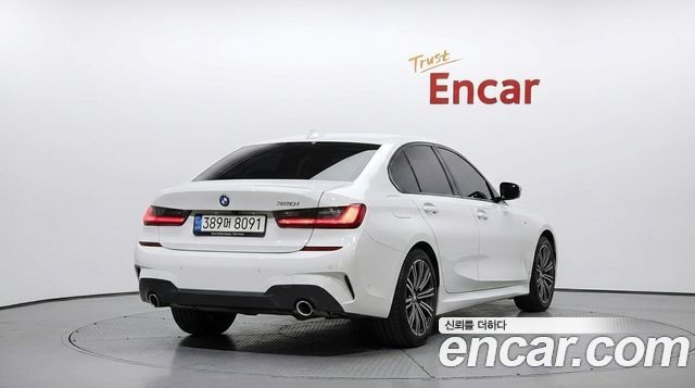 BMW 3-Series 2022 — photo 2