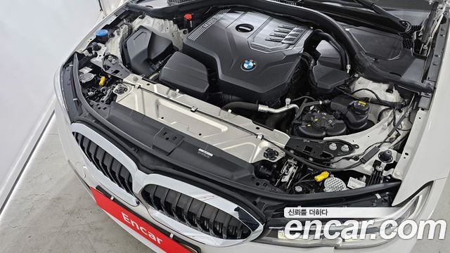 BMW 3-Series 2022 — photo 6