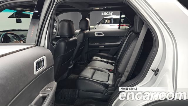 Ford Explorer 2015 — photo 12