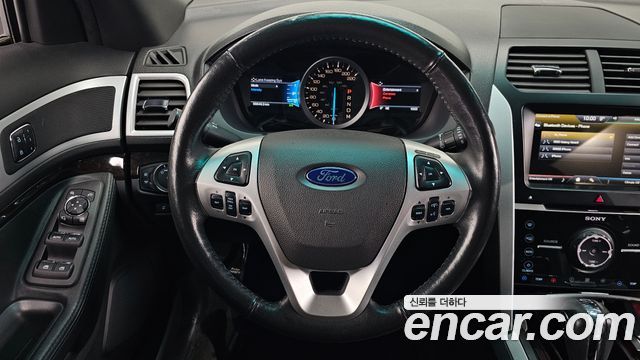 Ford Explorer 2015 — photo 13