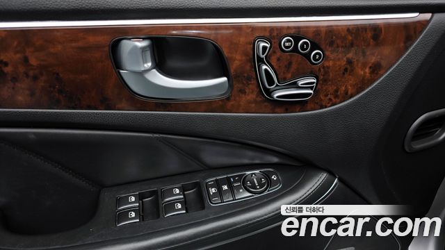 Hyundai Equus 2012 — photo 18