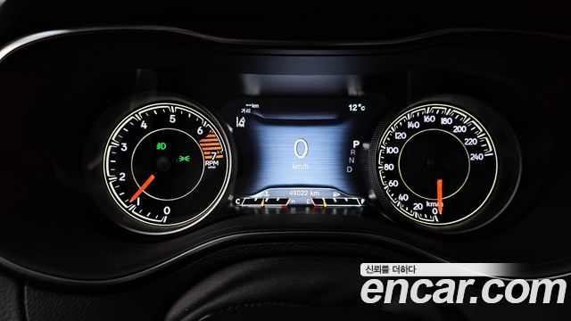 Jeep Cherokee 2021 — photo 8