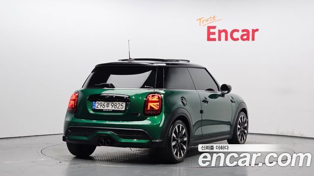 Mini Cooper 2023 — photo 2
