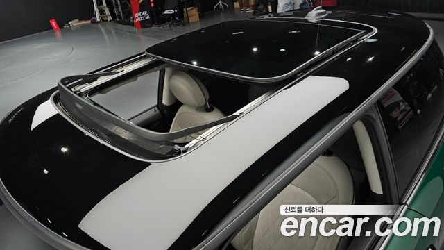 Mini Cooper 2023 — photo 19