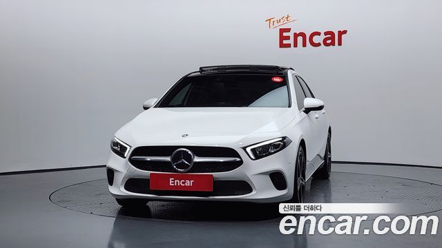 Mercedes-Benz A-Class 2020 — photo 3