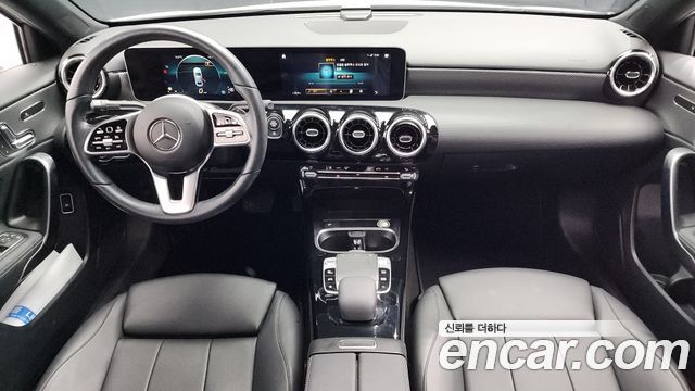 Mercedes-Benz A-Class 2020 — photo 7