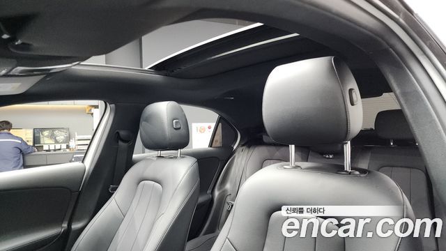 Mercedes-Benz A-Class 2020 — photo 19