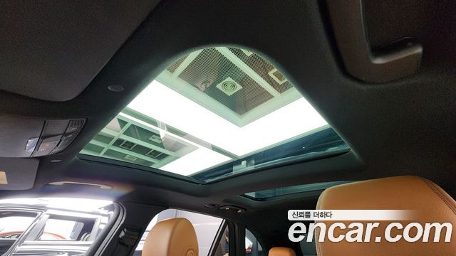 Mercedes-Benz GLC-Class 2022 — photo 18