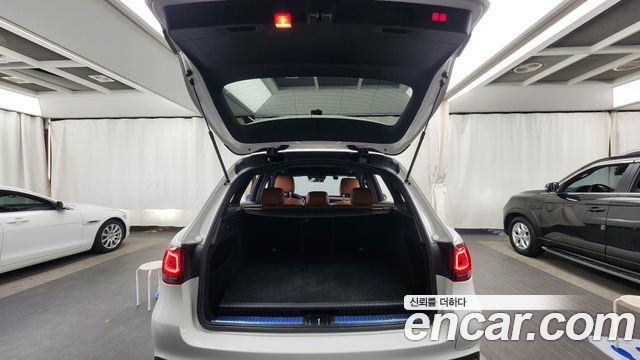 Mercedes-Benz GLC-Class 2022 — photo 20