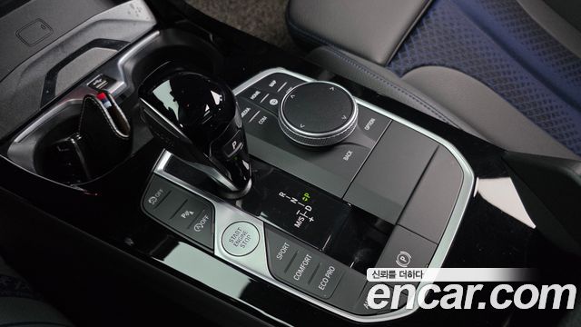 BMW 2-Series 2023 — photo 9