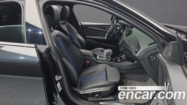 BMW 2-Series 2023 — photo 11