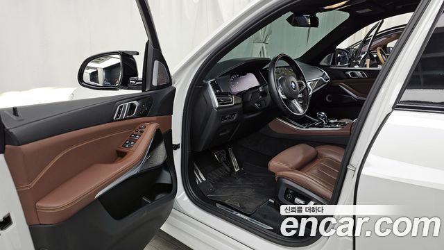 BMW X5 2022 — photo 10