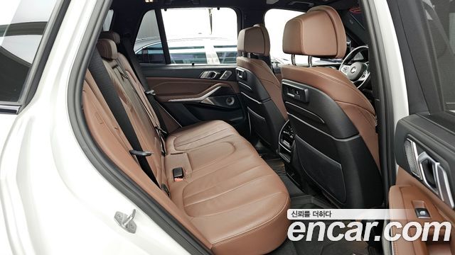 BMW X5 2022 — photo 12