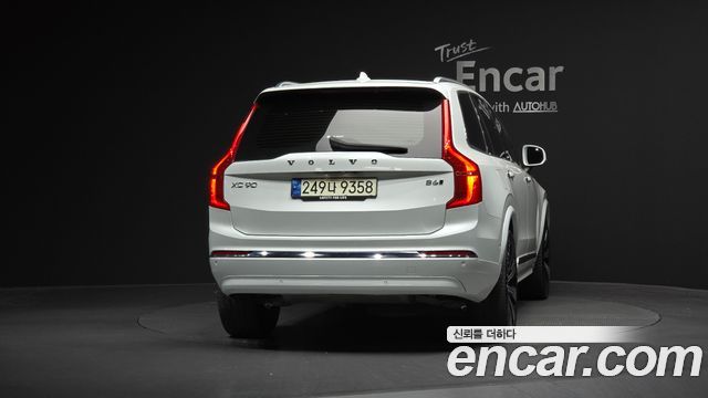 Volvo XC90 2023 — photo 4