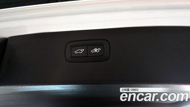 Volvo XC90 2023 — photo 20