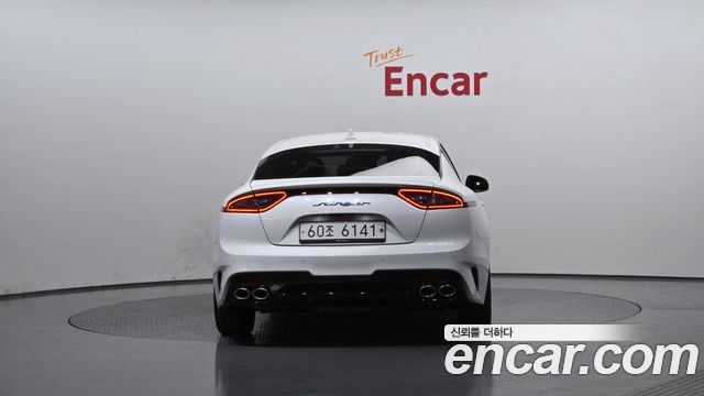 Kia Stinger 2018 — photo 4