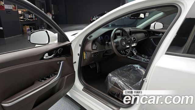 Kia Stinger 2018 — photo 10