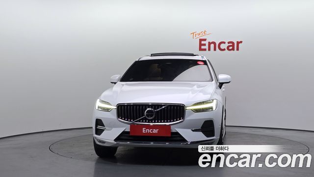 Volvo XC60 2022 — photo 3